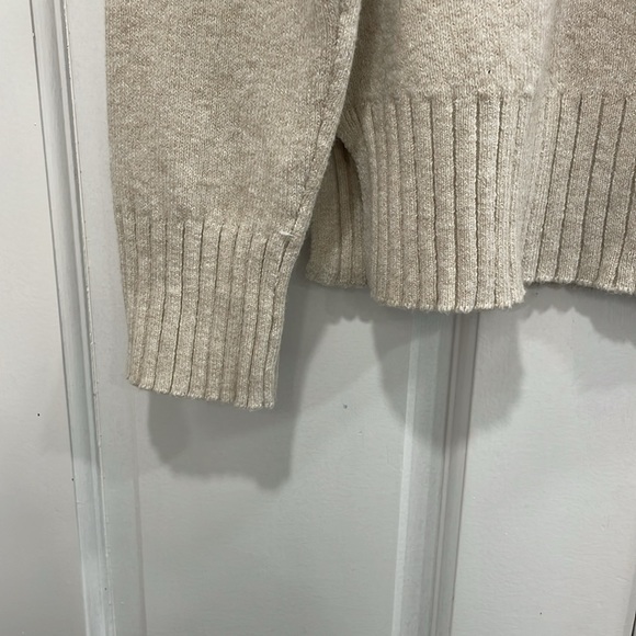 LOFT Cream and Black Eiffel Tower Paris Crew Neck Sweater Size M - Picture 3 of 8